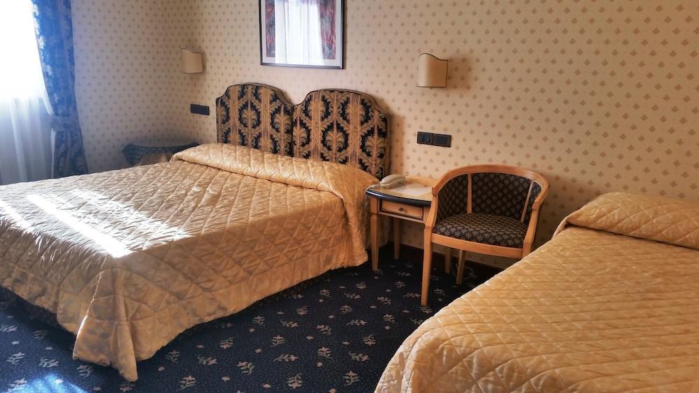 Hotel Fontebella Asyż Zewnętrze zdjęcie